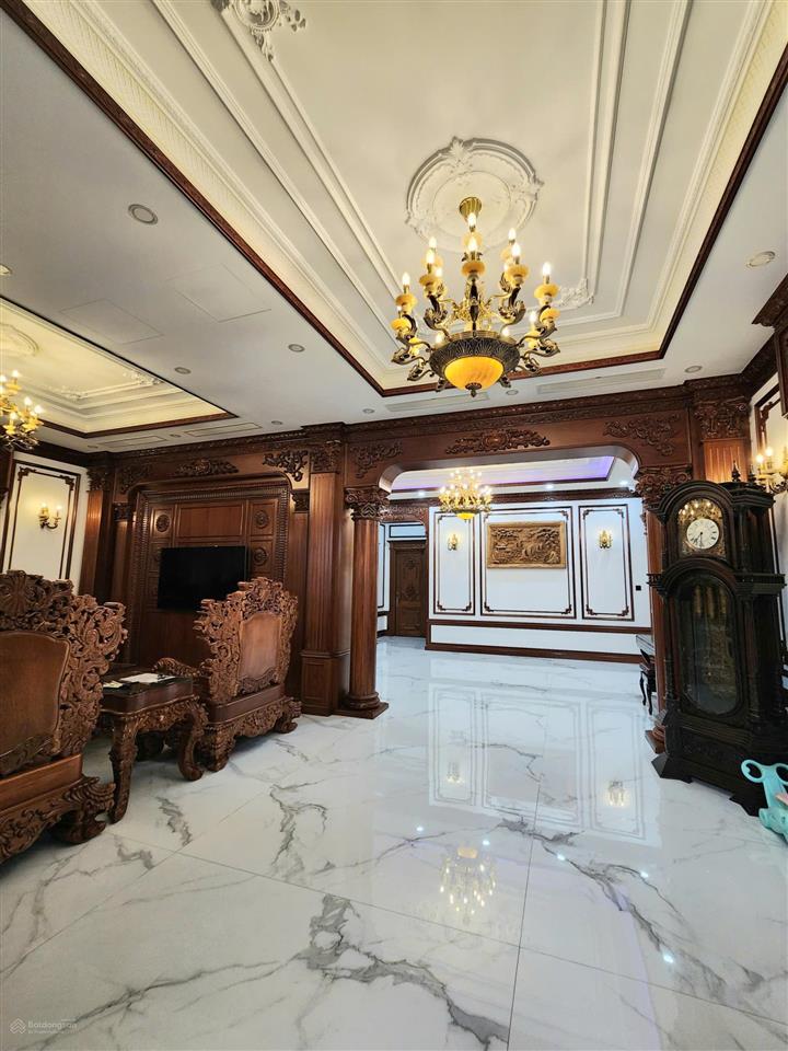 Bán biệt thự tân cổ điển 4 tầng gần biển nha trang 300m² đất 800m² sàn full nội thất cao cấp