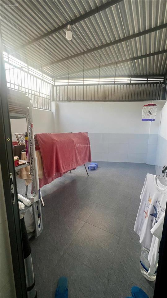 Nhà mới xây full nội thất dọn vào ở ngay chỉ 3,2 tỷ vị trí đẹp tại vĩnh thái, nha trang