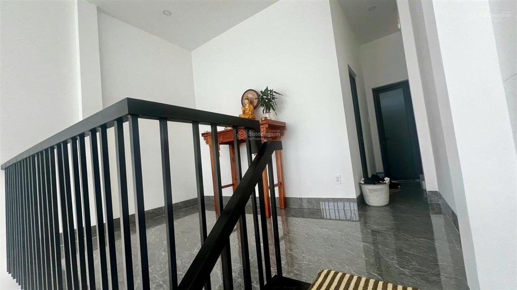Nhà mới xây full nội thất dọn vào ở ngay chỉ 3,2 tỷ vị trí đẹp tại vĩnh thái, nha trang