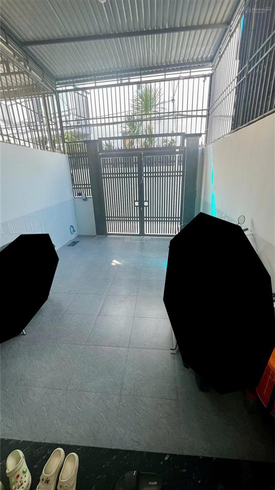 Nhà mới xây full nội thất dọn vào ở ngay chỉ 3,2 tỷ vị trí đẹp tại vĩnh thái, nha trang