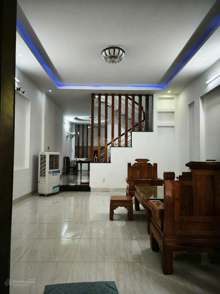 Cho thuê nhà mặt tiền đặng thai mai, hòn rớ 1 (đối điện đảo hoa sen) diện tích 85m2.