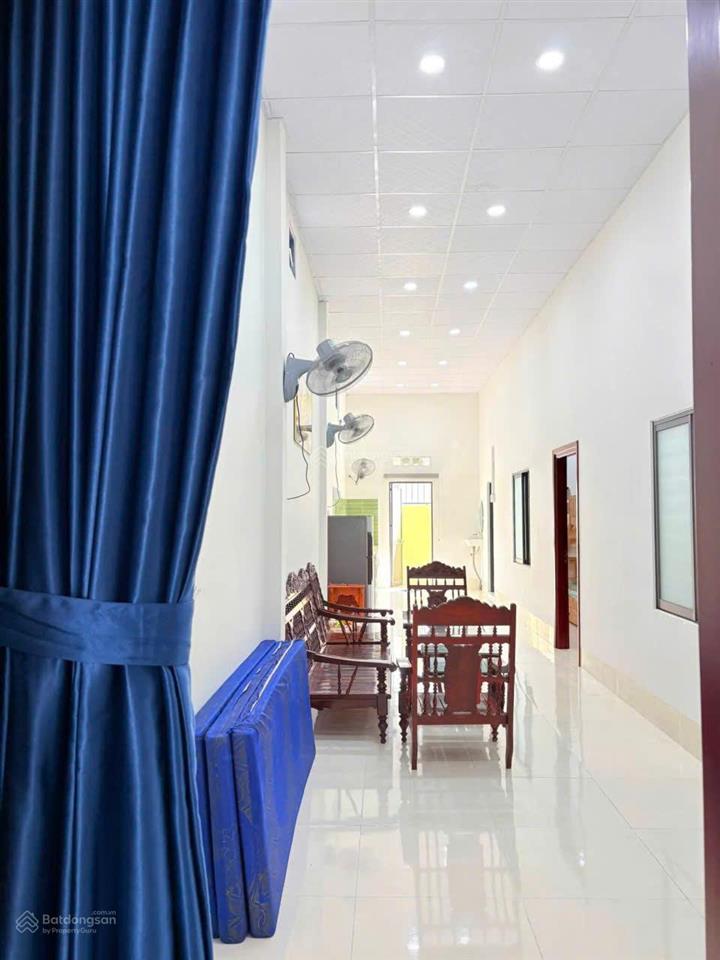 Cho thuê nhà hẻm ô tô thông  gần đường 28, phước long  nam nha trang
