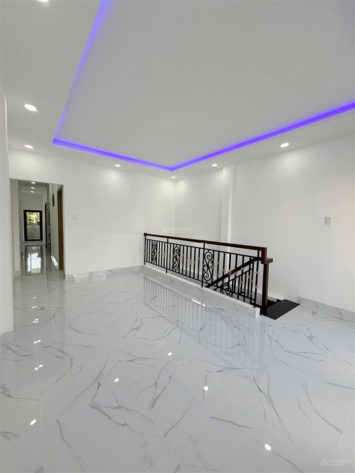 Bán nhà 2 tầng mới đẹp đường ô tô, cách hương lộ ngọc hiệp 100m  3pn 2wc