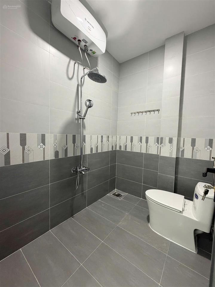 Bán nhà 2 tầng mới đẹp đường ô tô, cách hương lộ ngọc hiệp 100m  3pn 2wc
