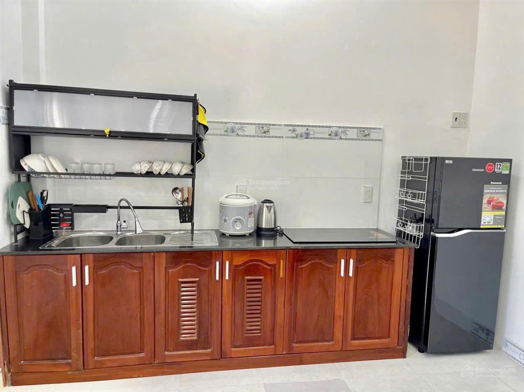 Cho thuê nhà cấp 4  100m² hẻm 404 đống muối