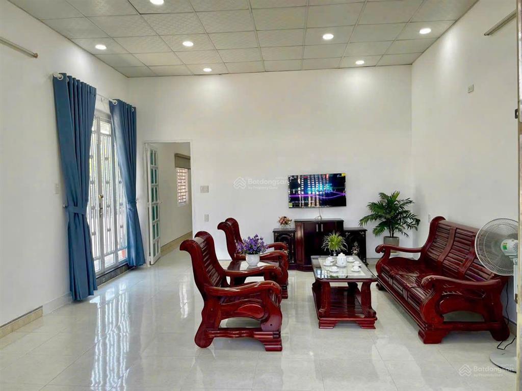 Cho thuê nhà cấp 4  100m² hẻm 404 đống muối