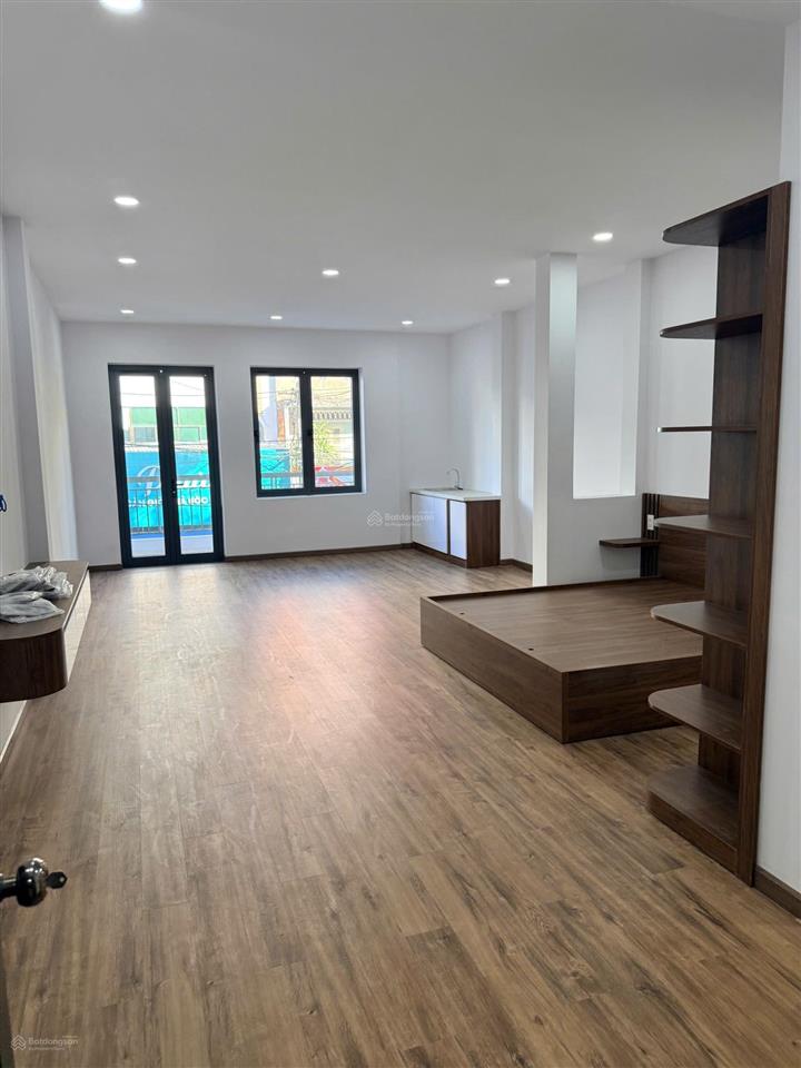 Bán căn nhà đẹp hướng đông nam hiếm khu bàn cờ, nhà mặt tiền đường trần nguyên hãn (có thang máy)