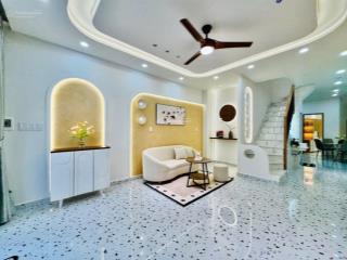 Bán gấp nhà riêng tại thích quảng đức, 7,85 tỷ, 65m2, 3pn, 3wc, nội thất đầy đủ