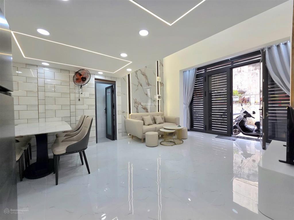 Bán gấp nhà riêng tại đường phan văn trị, q.bình thạnh, 6,95 tỷ, 28m2