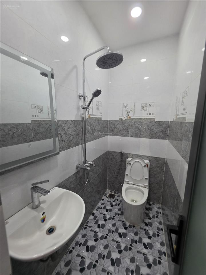 Nhà mới xây hẻm xe hơi sát mặt tiền phan văn trị p.bình thạnh 91m2 12,9 tỷ 8phòng ngủ