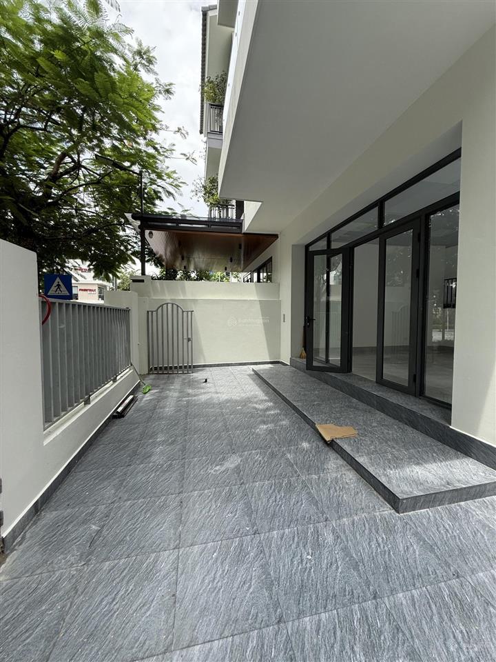 Cho thuê an vượng villa nguyên căn làm văn phòng