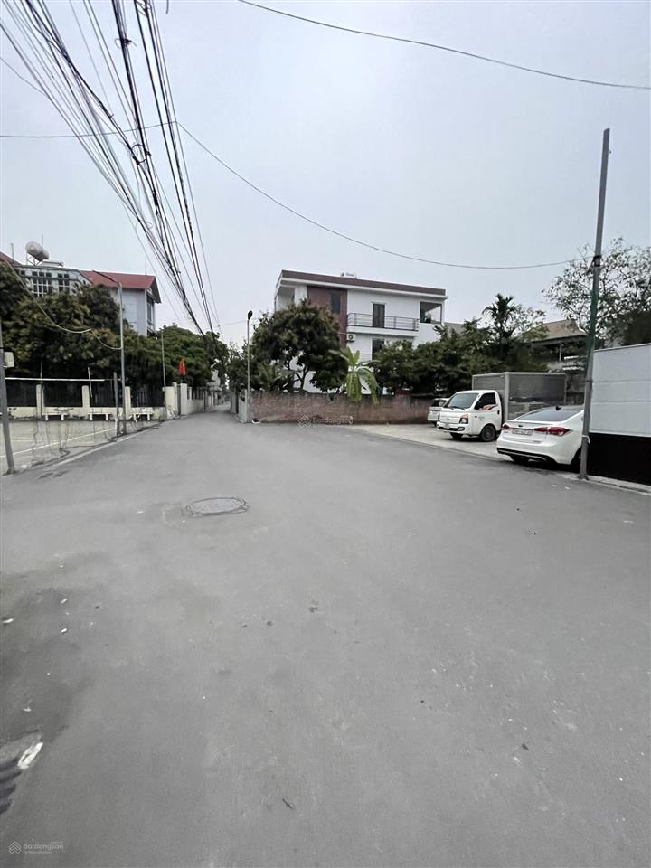 A mình cần bán 52m mt hậu 4m oto giá chưa tới 4 tỷ cách trục đường liên xã 100m nam hồng đahn