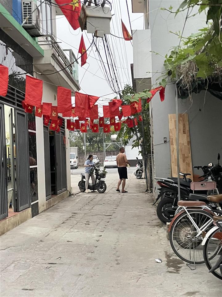 A mình cần bán 52m mt hậu 4m oto giá chưa tới 4 tỷ cách trục đường liên xã 100m nam hồng đahn