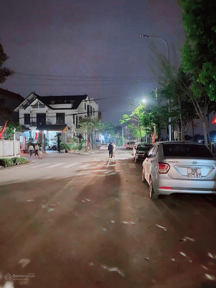 A mình cần bán 52m mt hậu 4m oto giá chưa tới 4 tỷ cách trục đường liên xã 100m nam hồng đahn