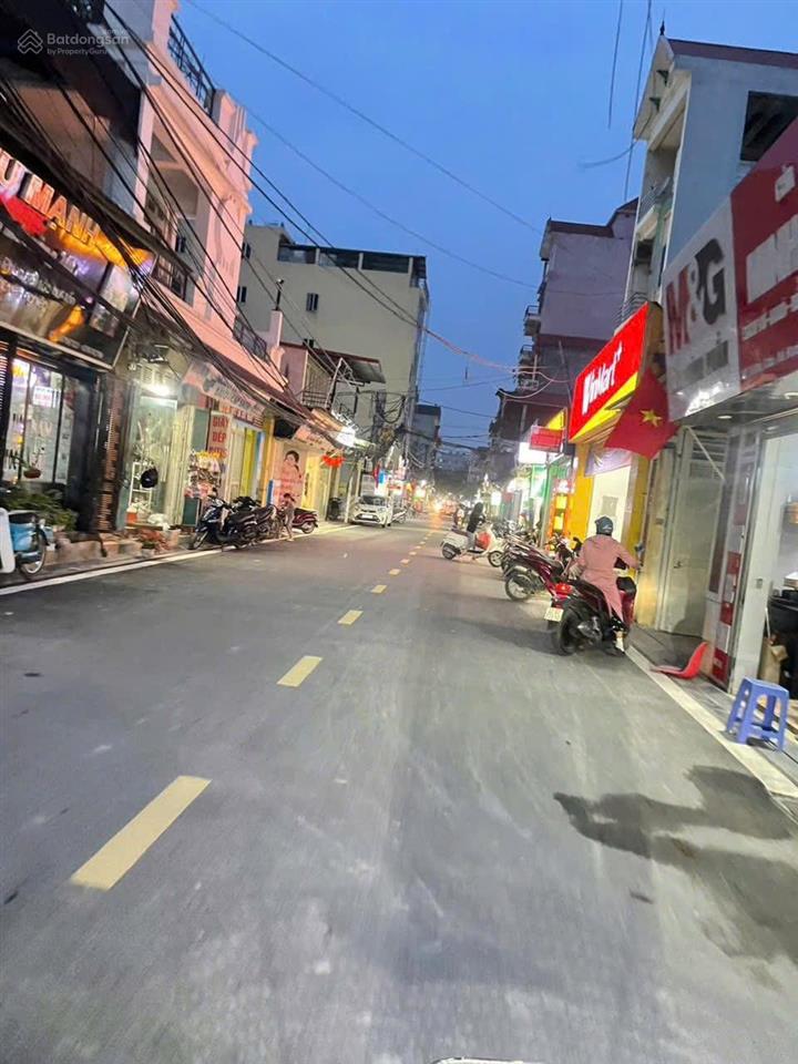 Gia đình cần bán 126m2 giá 66tr/m2 mt hậu rộng 8m ngay sát trục chợ hậu dưỡng kim chung đa  hn