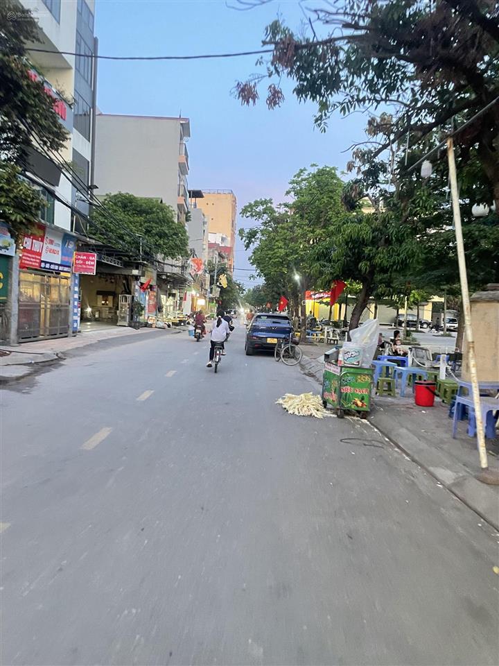 Gia đình chuyển đi nơi khác ở cần bán căn nhà cấp 4 dt 57m giá hơn 3 tỷ sáp mai võng la  đa  hn