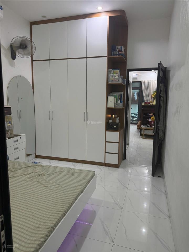 Gia đình chuyển đi nơi khác ở cần bán căn nhà cấp 4 dt 57m giá hơn 3 tỷ sáp mai võng la  đa  hn