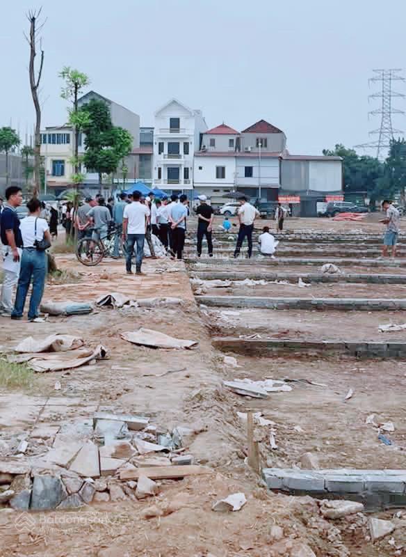 Chính chủ bán 83m lô góc đất đấu giá 66tr/1m giá chênh nhẹ đối diện trường học kim chung đahn