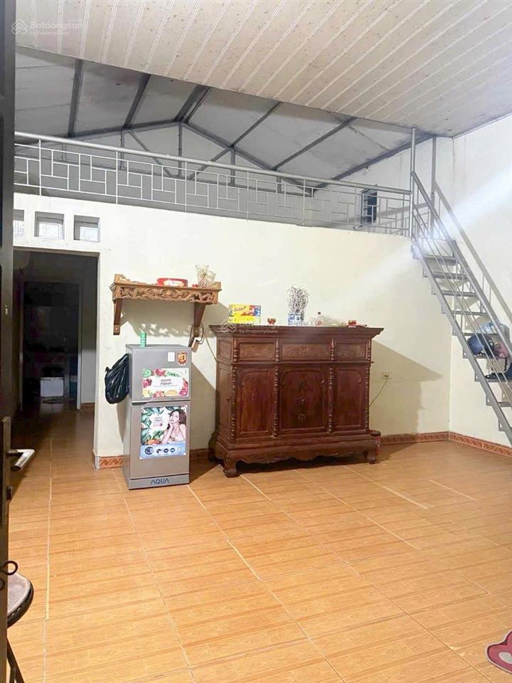 Bán nhà cấp 4 dt 45m ngay sát hồ điều hòa, chợ sáp mai, giá hơn 2 tỷ sáp mai võng la, hà nội