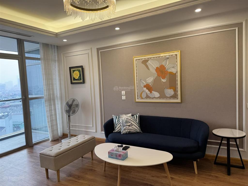 Bán căn 3 ngủ  tầng trung  view hồ và thành phố  full đồ  nhà mới đẹp  12,980 tỷ bao phí