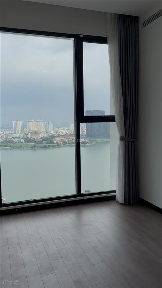 Bán căn heritage 3 ngủ + 1 tầng cao view ôm trọn hồ tây  38,5 tỷ bao phí  full đồ liền tường