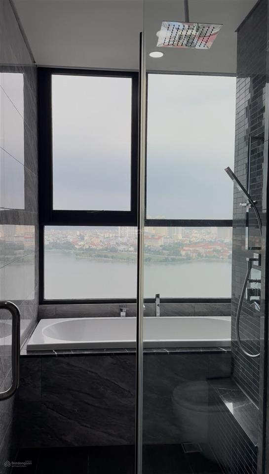 Bán căn heritage 3 ngủ + 1 tầng cao view ôm trọn hồ tây  38,5 tỷ bao phí  full đồ liền tường