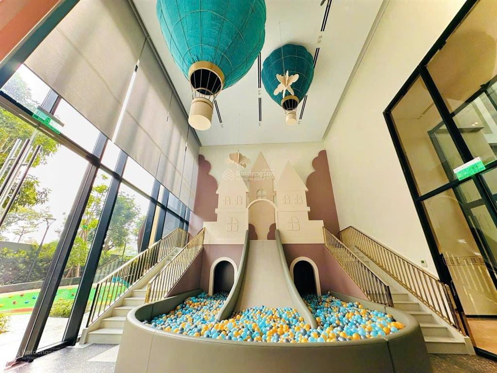 Bán căn góc duplex heriatge west lake tầng cao  view hồ tây, ngắm pháo hoa 90 tỷ  có thang riêng