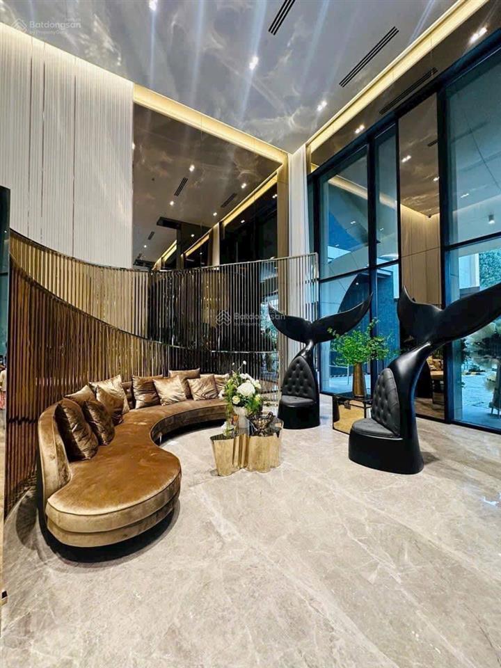 Bán căn góc duplex heriatge west lake tầng cao  view hồ tây, ngắm pháo hoa 90 tỷ  có thang riêng