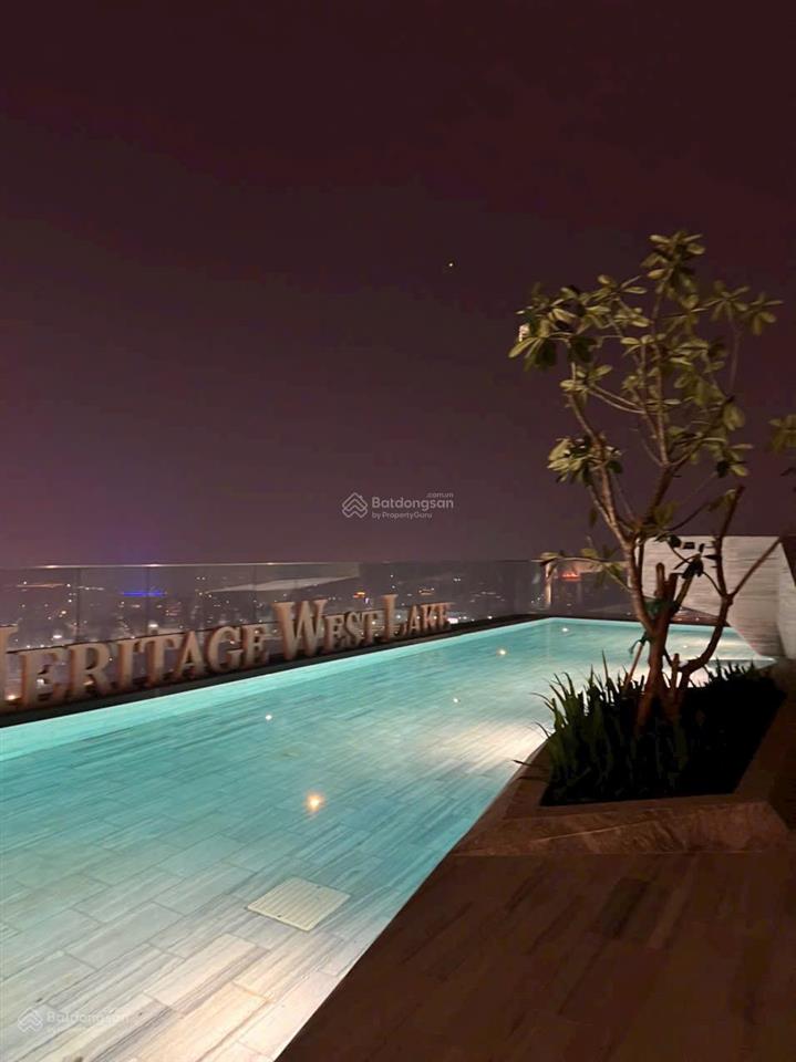 Bán căn góc duplex heriatge west lake tầng cao  view hồ tây, ngắm pháo hoa 90 tỷ  có thang riêng