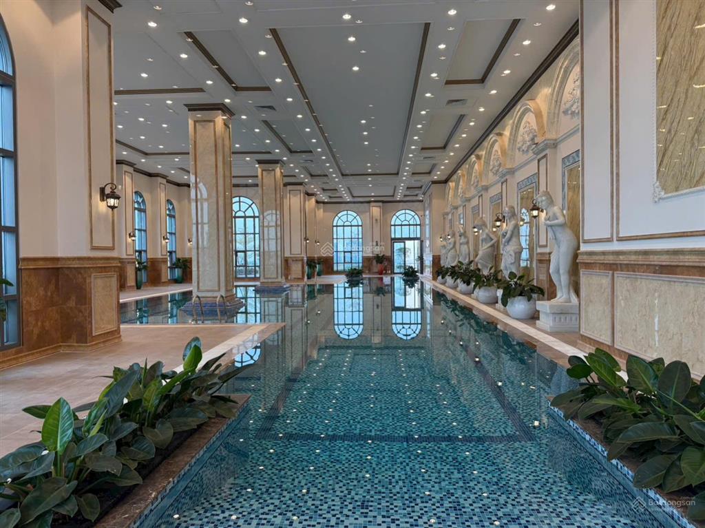 Bán căn góc 4 ngủ view hồ nghĩa đô  tặng 5 năm phí dv  tặng 1 chỗ đậu xe định danh  53,9 tỷ