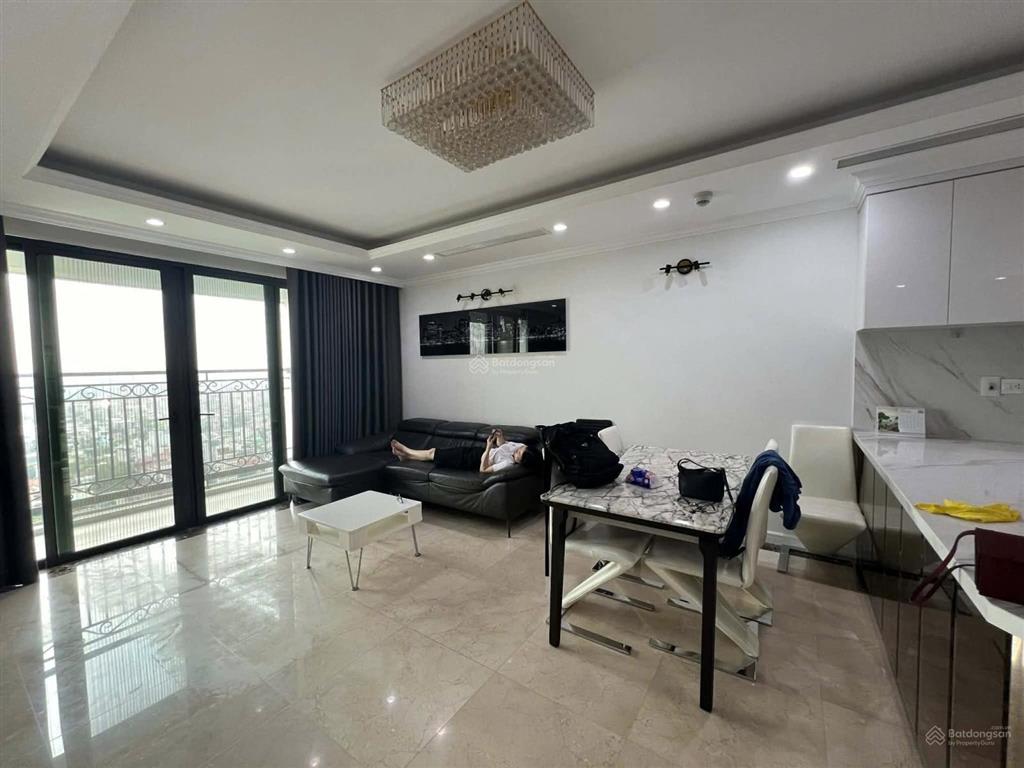 Cần bán nhanh căn 2 phòng ngủ view sông  12,9 tỷ bao phí  full đồ  tầng cao