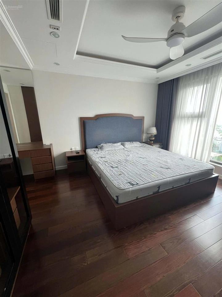 Cần bán nhanh căn 2 phòng ngủ view sông  12,9 tỷ bao phí  full đồ  tầng cao