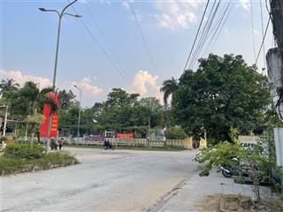 Bán đất chính chủ ở mặt tiền đường (tt phú lộc cũ), sát trường  sổ hồng  giá gốc