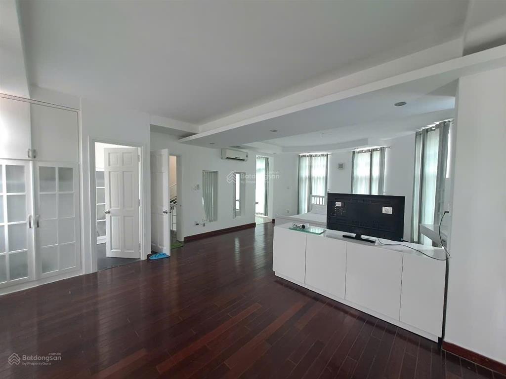 Cho thuê villa an viên sân vườn trên cao, không gian sống đẳng cấp