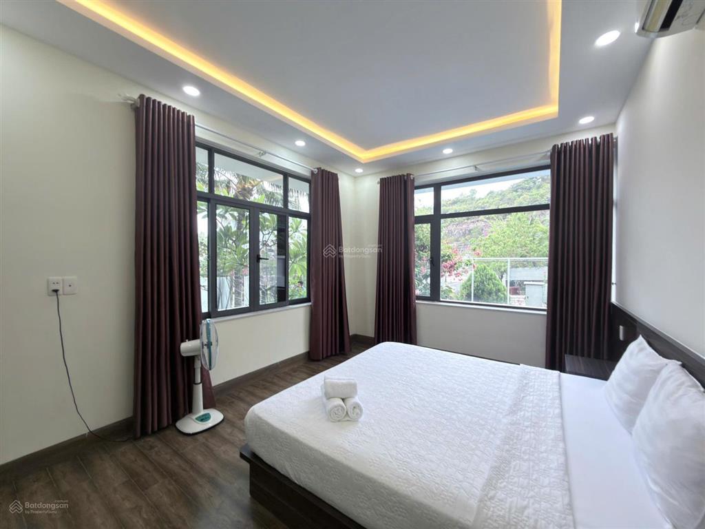 Cho thuê căn hộ khu villa cao cấp có hồ bơi, giá 22 triệu/tháng