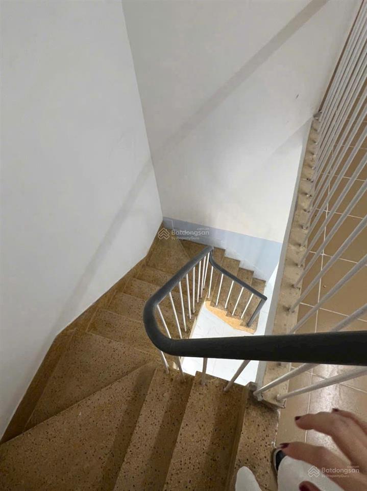 Định cư mỹ nên cần bán gấp shophouse chung cư bàu cát 2, có sổ, 1 trệt+lửng, 80m2 2pn mt kinh doanh