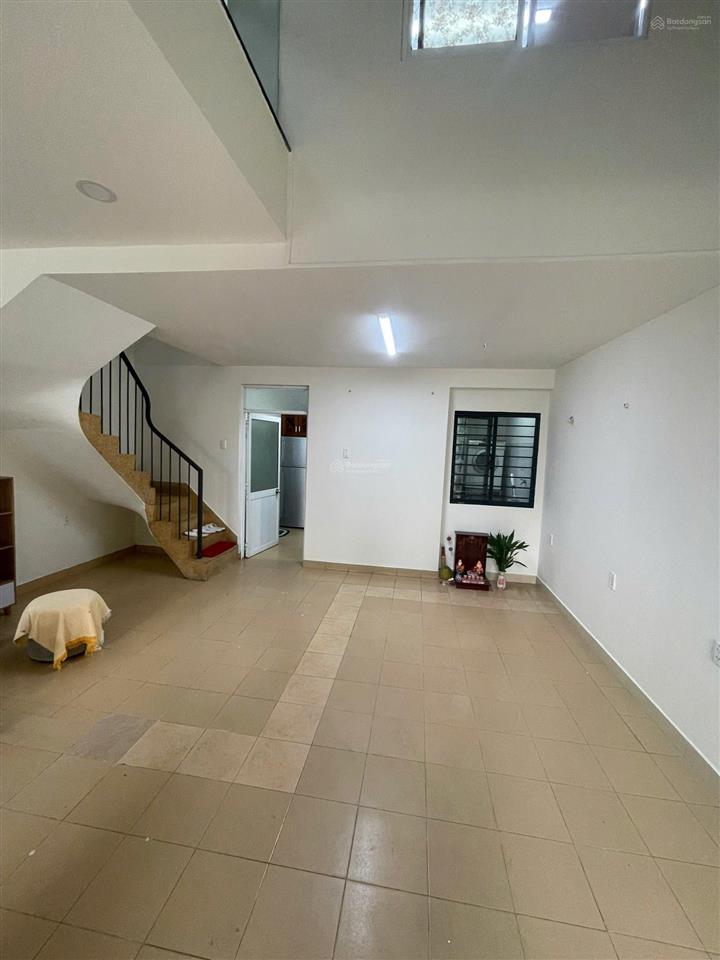 Định cư mỹ nên cần bán gấp shophouse chung cư bàu cát 2, có sổ, 1 trệt+lửng, 80m2 2pn mt kinh doanh