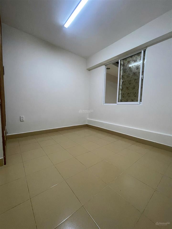 Định cư mỹ nên cần bán gấp shophouse chung cư bàu cát 2, có sổ, 1 trệt+lửng, 80m2 2pn mt kinh doanh