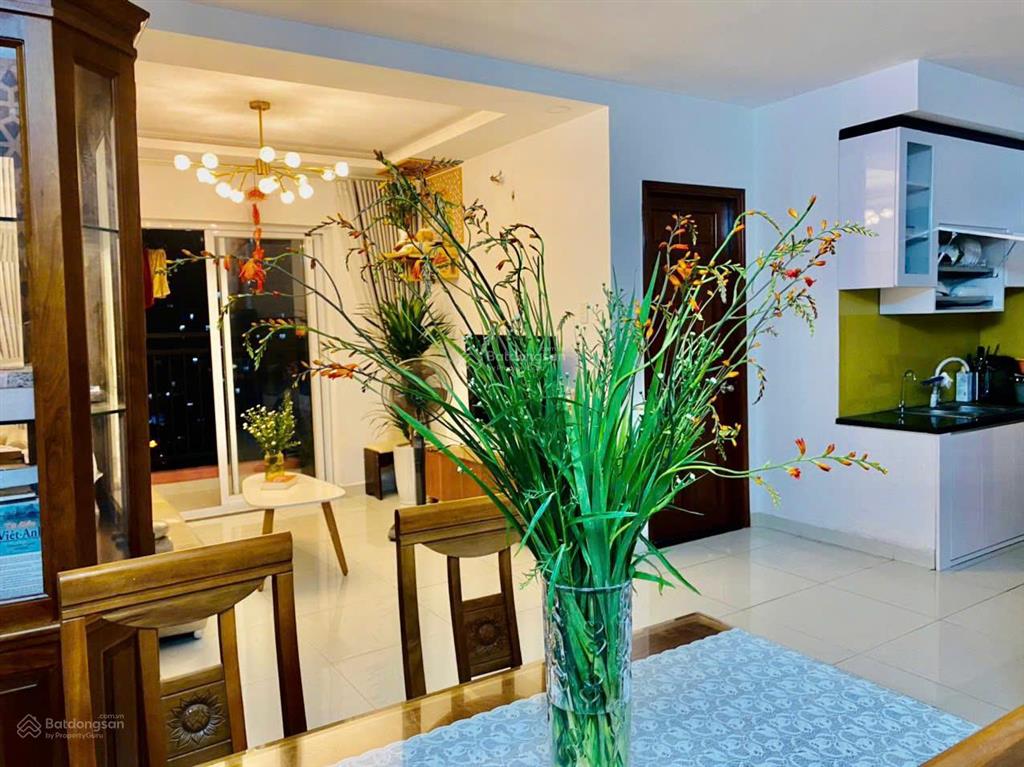 Bán căn hộ chung cư 8x plus quận 12, có sổ hồng, căn góc cực thoáng, 84m2 2pn2wc, 3 ban công mát