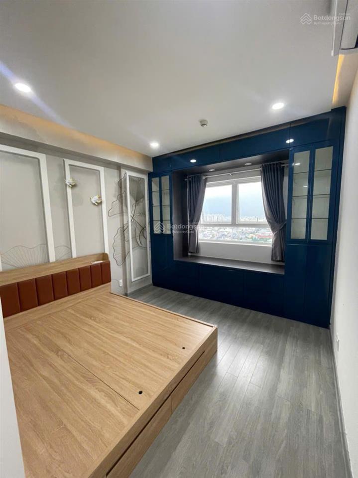 Cần tiền bán gấp căn hộ carillon 5, tân phú, căn góc 73m2  2pn  2wc, nhà đẹp cao cấp, có sổ hồng