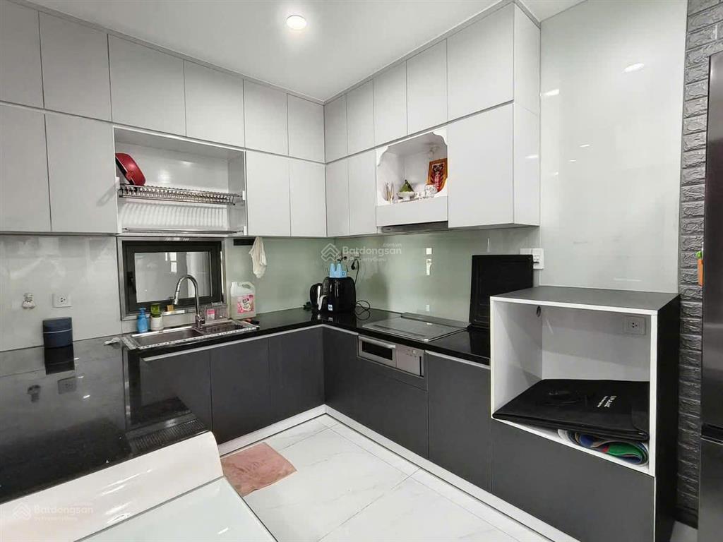 Bán căn hộ chung cư res 11, quận 11, có sổ hồng, 73m2  2pn  2wc, căn góc view cực thoáng đẹp
