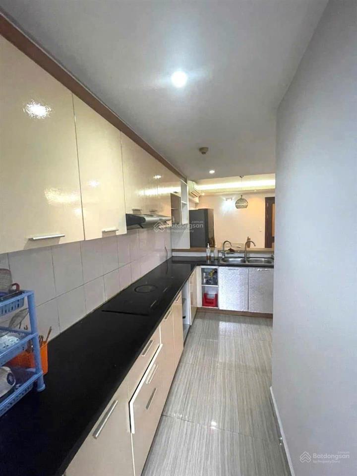 Chính chủ cần bán gấp căn hộ ruby garden, tân bình, 68m2 2pn2wc, full nội thất, sổ hồng, giá rẻ