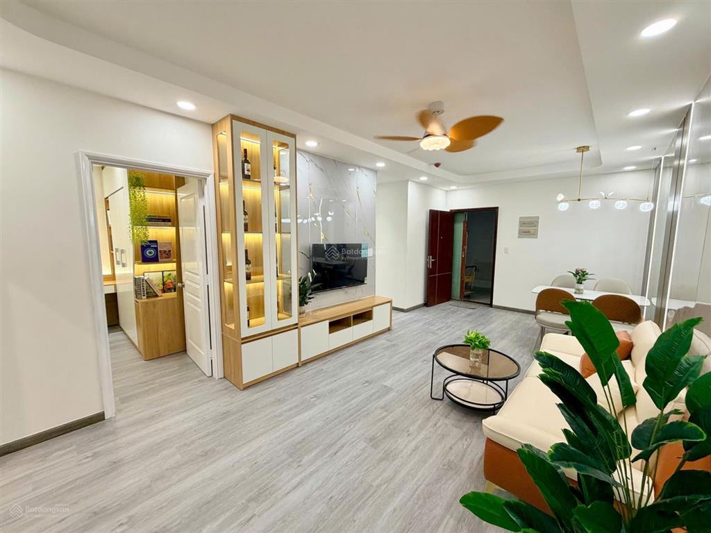 Cần bán gấp căn hộ lotus garden, tân phú, 71m22pn1wc, nhà mới nội thất cao cấp. có sổ hồng.