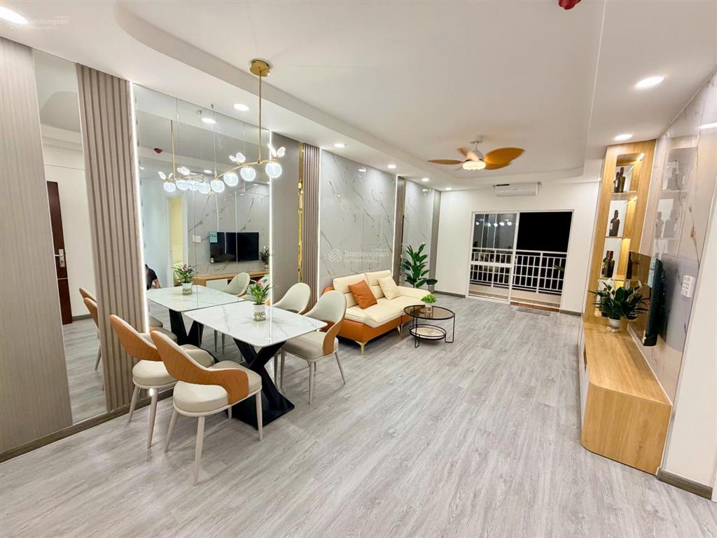 Cần bán gấp căn hộ lotus garden, tân phú, 71m22pn1wc, nhà mới nội thất cao cấp. có sổ hồng.