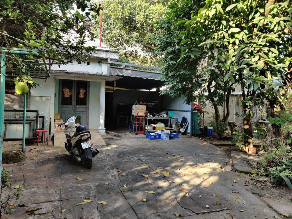 Hàng thơm ra hàng căn nhà hẻm xe hơi 494 lê quang định thuận tiện làm chdv dòng tiền trên 200 triệu