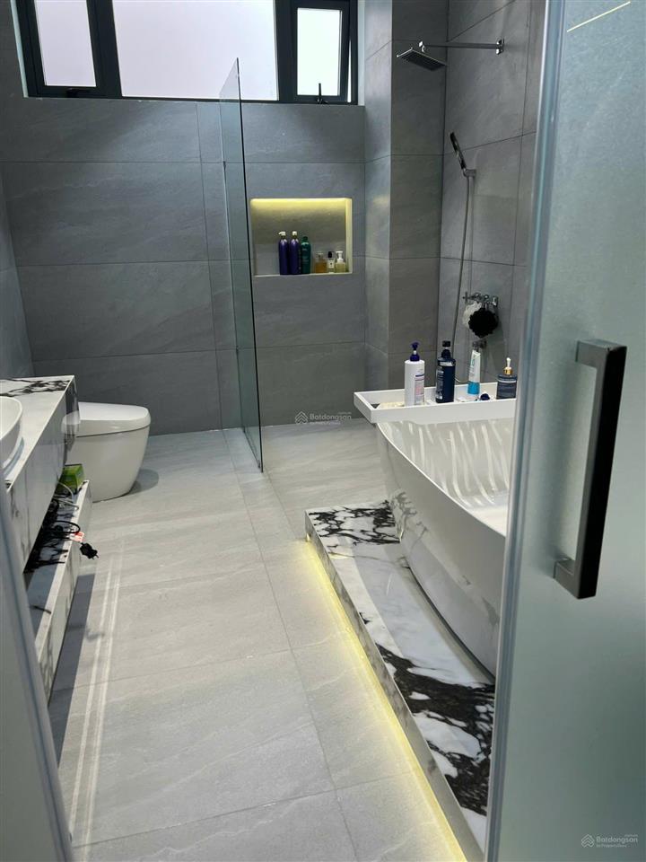 Bán gấp biệt thự 150m2, 6pn, 6wc tại khu đô thị him lam kênh tẻ, quận 7, 46 tỷ