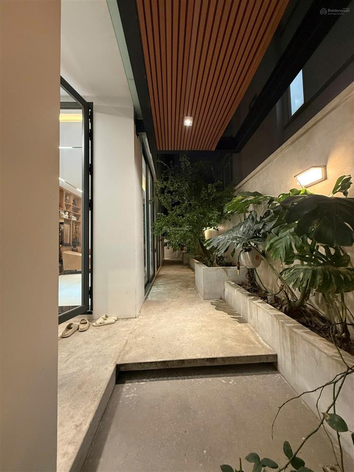 Bán gấp biệt thự tại khu dân cư ven sông sadeco, 62 tỷ, 216m2
