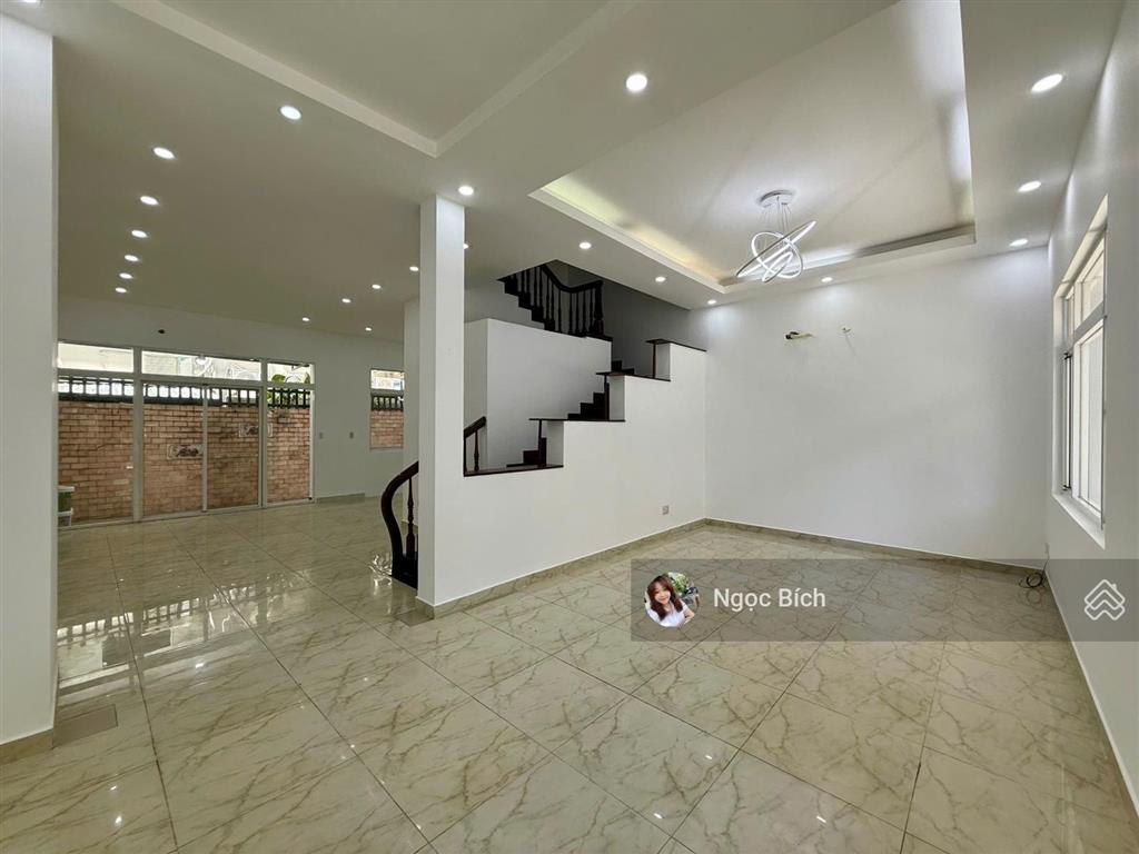 Cần bán biệt thự khu phú mỹ hưng, hưng thái, nhà 4 pn, giá 32 tỷ thương lượng nổi bật thị trường