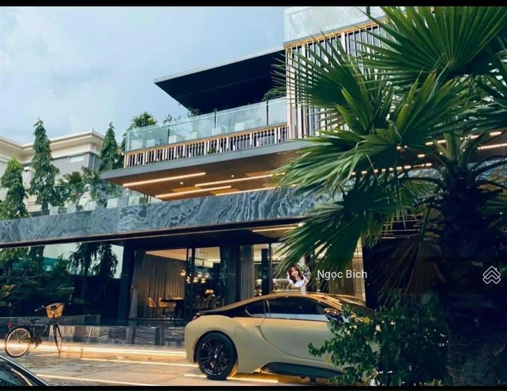 Bán biệt thự mỹ gia siêu đẳng cấp có hồ bơi  thang máy nội thất nhập khẩu giá 81 tỷ