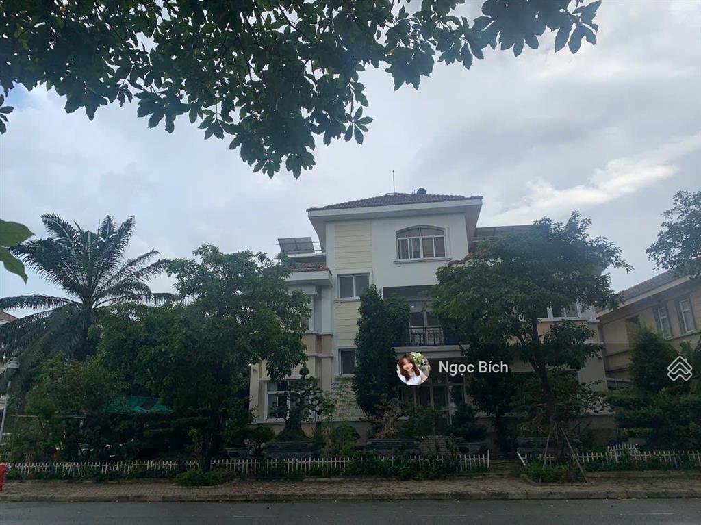 Cần bán biệt thự chateau nổi bật phú mỹ hưng  giá tốt trong thị trường 209 tỷ